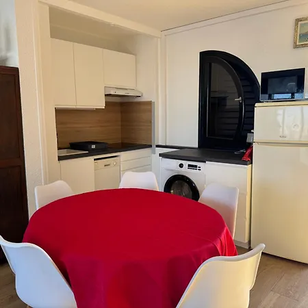 Apartamento Marina T2 Et Port-camargue, Piscine Et Vue